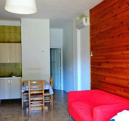 Poggio Delle Ginestre فندق مبيت وإفطار 2*